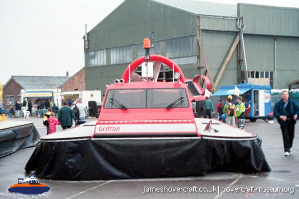 Hovershow 2004 -   (The <a href='http://www.hovercraft-museum.org/' target='_blank'>Hovercraft Museum Trust</a>).