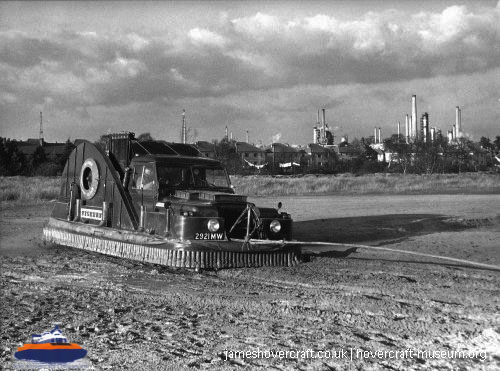 Vickers Hovercraft HLR -   (The <a href='http://www.hovercraft-museum.org/' target='_blank'>Hovercraft Museum Trust</a>).