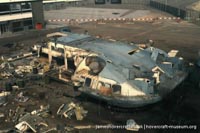 Vosper-Thornycroft VT1 being scrapped -   (The <a href='http://www.hovercraft-museum.org/' target='_blank'>Hovercraft Museum Trust</a>).