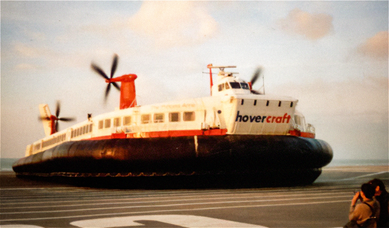 James' Hovercraft Site: Welcome SRN4 picture