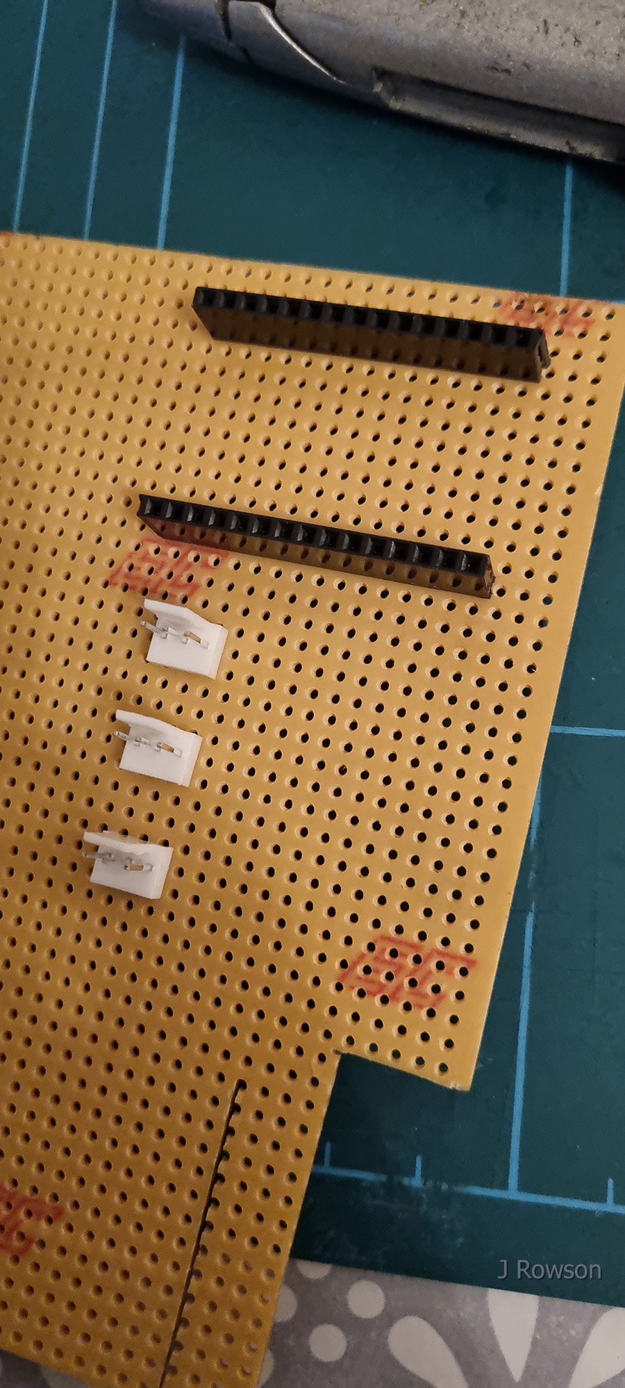 Monitoring Diesel (the Hamster)'s Movements - Topside of veroboard (credit: James Rowson).