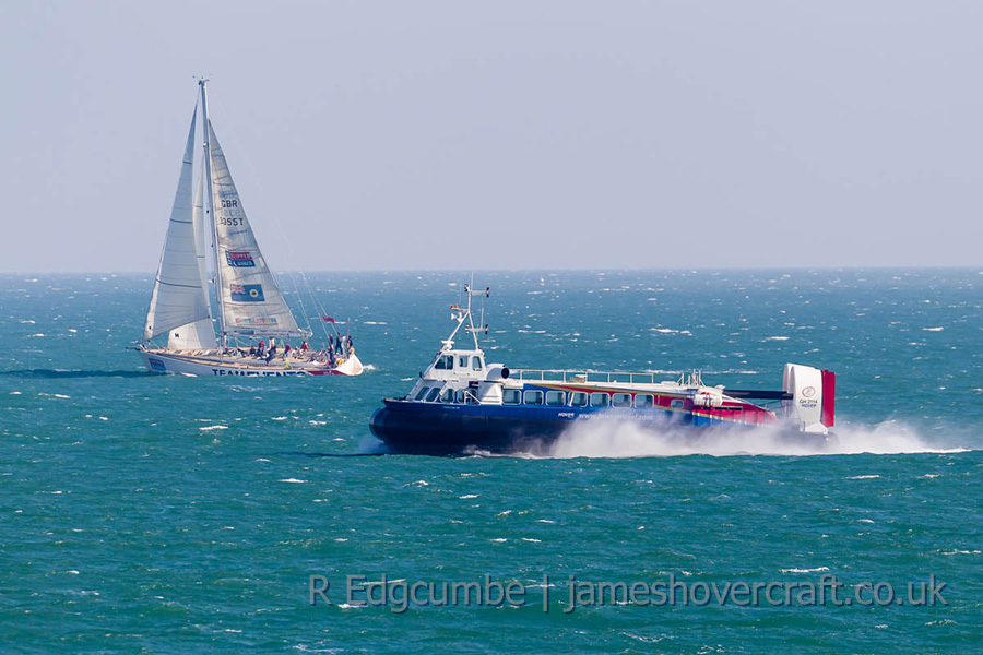 AP1-88 Operations from Ryde, Isle of Wight - GH-2114 Freedom 90 mid-Solent (credit: Rob Edgcumbe).