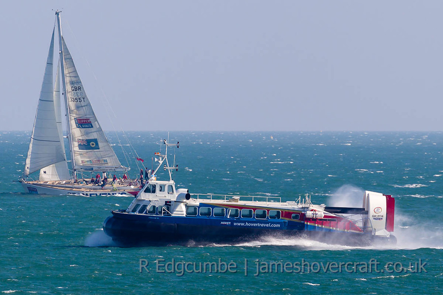 AP1-88 Operations from Ryde, Isle of Wight - GH-2114 Freedom 90 mid-solent (credit: Rob Edgcumbe).