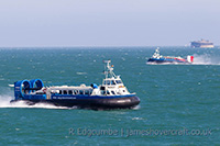 AP1-88 Operations from Ryde, Isle of Wight - Freedom 90 and Island Express crossing mid-solent